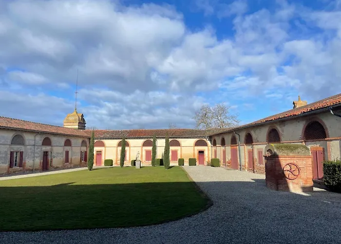 Grand Du Chateau Montlaur (Haute-Garonne)